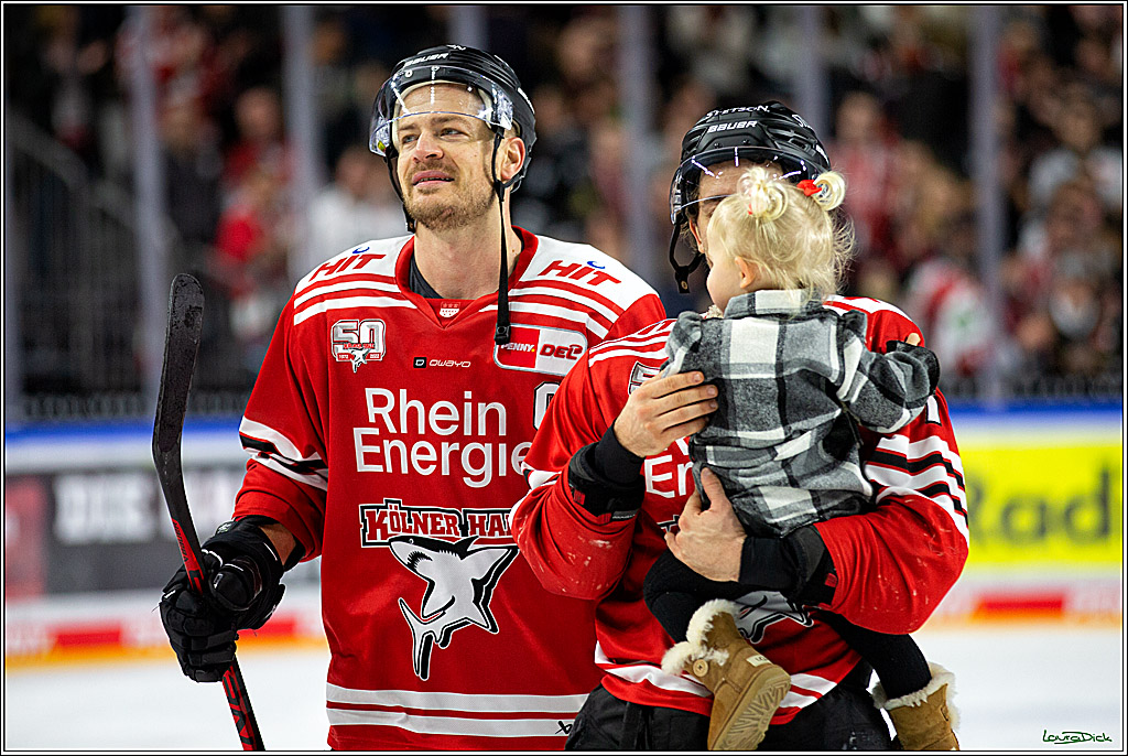 PENNY DEL; Koelner Haie- Straubing Tigers; Koeln, 28.12.2022